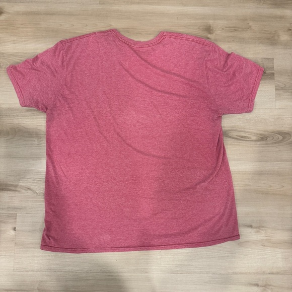 Men’s XL Red Tshirt with Fender print. Preworn with a few grease spots - Picture 3 of 7